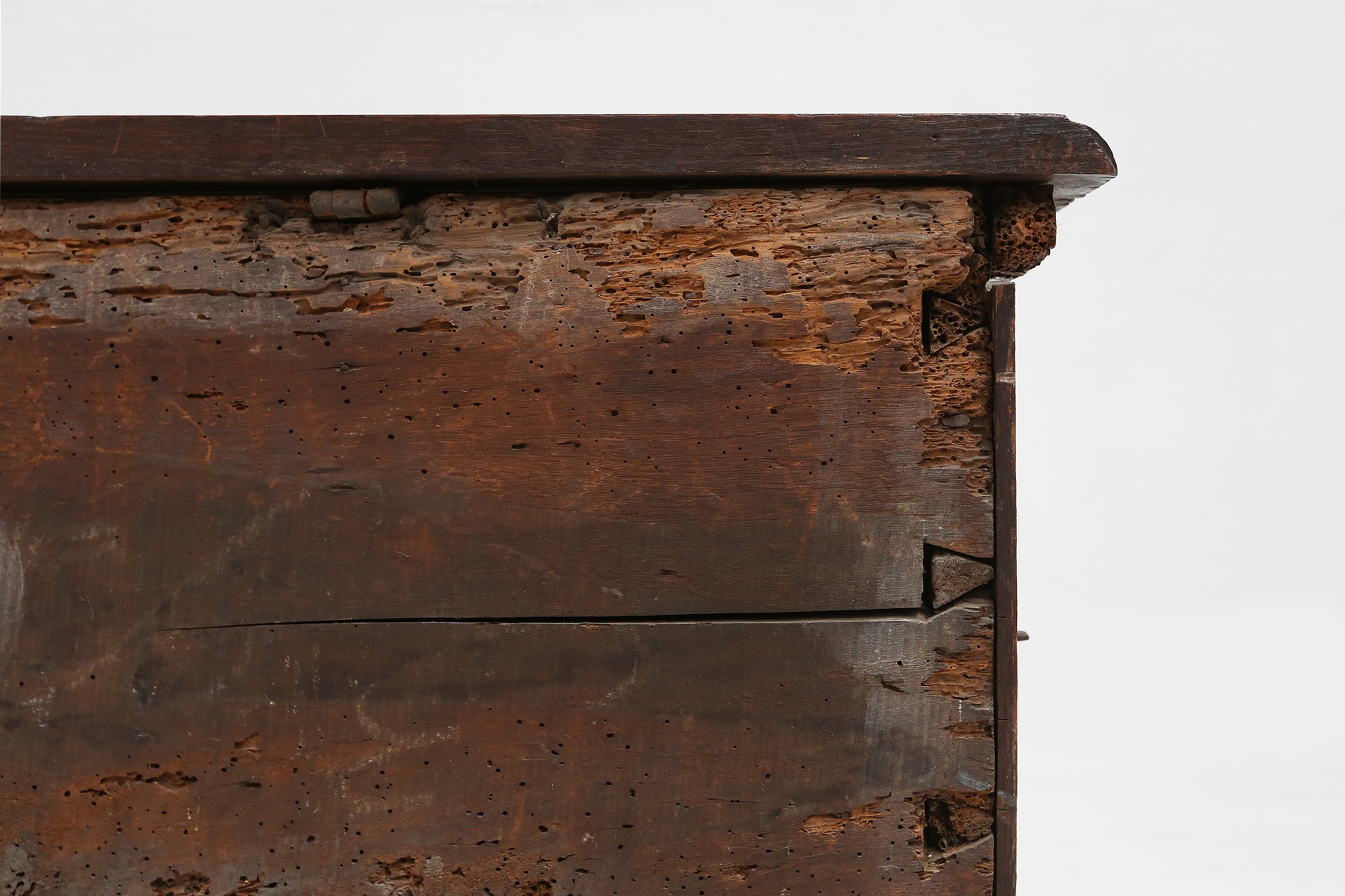 Large 16th century carved and polychroom painted oak Venetian chest, Italythumbnail